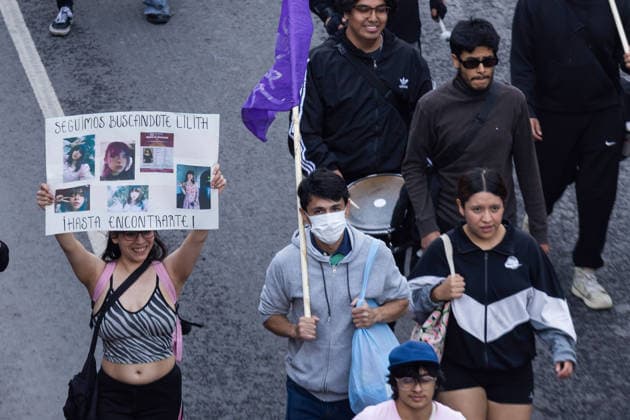 March 31, 2026, Mexico City, Mexico: Demonstration organized by the Libres y Combativas MX collective (Free and Combative Women MX) under the slogan: Trans and non-binary lives matter. The march moved from the Zocalo toward Plaza Tlaxcoaque and the Chabacano subway station, calling for the recognition of transfemicide, a comprehensive trans law, and access to rights including health, identity, education, work and housing. Mexico City Mexico  - ZUMAl178 20260331_znp_l178_045 Copyright: xCristianxLeyvax
