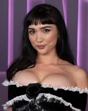March 31, 2026, Los Angeles, California, USA: attends Hulu s The Testaments red carpet premiere. Los Angeles USA  - ZUMAb173 20260331_aap_b173_023 Copyright: xBillyxBennightx