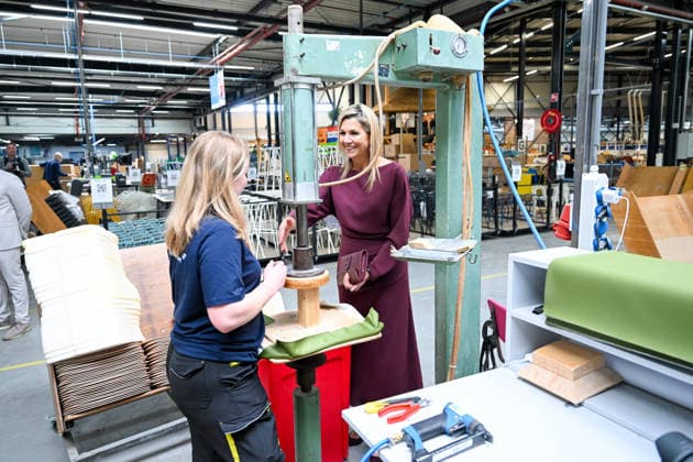Queen Maxima visits association for circular initiatives. Hoogeveen. The Netherlands. 1 Apr 2026 Queen Maxima during a visit to Vepa, manufacturer of sustainable office furniture. Vepa is part of the Fair Furniture Group and helps organizations with their circular design. Furniture and individual parts are assessed in Vepa s Circular Center, saved, dismantled and renovated. Hoogeveen The Netherlands  Copyright: xDPPA EMx