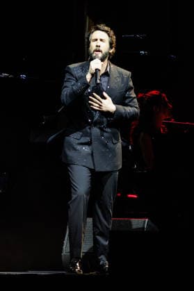 Josh Groban performs live at The O2 Arena in London, UK on 1st April 2026 Josh Groban performs live at The O2 Arena in London, UK on 1st April 2026, Credit:Manuela Langotsch Avalon United Kingdom, London, The O2 Arena  Copyright: xManuelaxLangotschx xAvalonx 1088066401