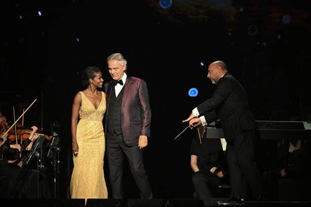 Andrea Bocelli And Andrea Lykke Oehlenschlæger In Concert - Paris Andrea Bocelli, Andrea Lykke Oehlenschlæger performs at the Accor Arena in Paris, France on April 1, 2026. Photo by Christophe Meng ABACAPRESS.COM Paris France  Copyright: xMengxChristophe ABACAx