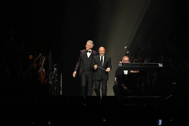 Andrea Bocelli And Andrea Lykke Oehlenschlæger In Concert - Paris Andrea Bocelli performs at the Accor Arena in Paris, France on April 1, 2026. Photo by Christophe Meng ABACAPRESS.COM Paris France  Copyright: xMengxChristophe ABACAx