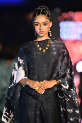 (260402) -- COLOMBO, April 2, 2026 -- A model presents a creation during the Colombo Fashion Week in Colombo, Sri Lanka on April 1, 2026. The Colombo Fashion Week Summer 2026 takes place from April 1 to 4. The four-day event showcases creations from more than 30 designers. (Photo by Xinhua) SRI LANKA-COLOMBO-FASHION WEEK AjithxPerera 
