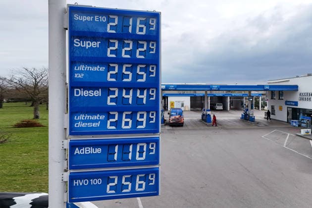 After new refueling rule DIESEL fuel reaches historic high on 02 04 2026 at this gas station in Munich Fuel prices exceed historic highs No end in sight new highs in refueling every day Exploding fuel prices due to Iran war continue Gasoline prices at a gas station in Munich