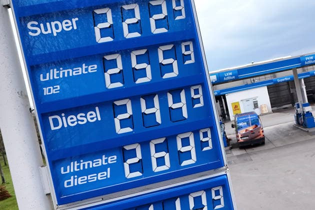 After new refueling rule DIESEL fuel reaches historic high on 02 04 2026 at this gas station in Munich Fuel prices exceed historic highs No end in sight new highs in refueling every day Exploding fuel prices due to Iran war continue Gasoline prices at a gas station in Munich