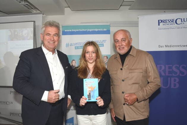 Prof Dr Stephan J Lang, Chairman Initiative Value Preservation and Transfer Maya Upmann, Overall Winner Bavarian Youth Award 2024 Robert Luebenoff, Chairman Munich 02 04 2026 Press Club Munich the Bavarian Youth Award 2026 is this year The main topic of the 6 IWW Writing Competition 2026 is Healthy children on a healthy earth how can we wi