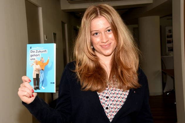 Maya Upmann, overall winner of the Bavarian Youth Prize 2024 Munich 02 04 2026 Press Club Munich The Bavarian Youth Prize 2026 is up for grabs this year The main theme of the 6 IWW Writing Competition 2026 is Healthy children on a healthy planet How can we win the future Photo Munich