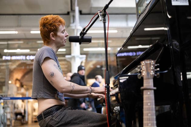 D3lta performs live at St Pancras International station, London, UK, 02 April 2026. D3lta - St. Pancras Performance to celebrate the release of his single Mad About It , Credit:Ewelina Stachurska Show Me You Avalon United Kingdom, London, St. Pancras  Copyright: xEwelinaxStachurskaxShowxMexYoux xAvalonx 1088218510