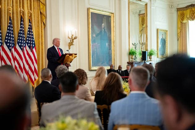 April 2, 2026, Washington, Dc, United States of America: U.S President Donald Trump, center, delivers remarks during a closed door Easter Lunch with religious leaders at the East Room of the White House, April 1, 2026 in Washington, D.C. The event was broadcast live but later removed after participants compared Trump to Jesus Christ on the Cross. Washington United States of America - ZUMAp138 20260402_zaa_p138_066 Copyright: xDanielxTorok WhitexHousex
