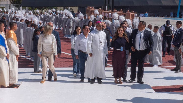 Holy Thursday celebration in Queretaro The Bishop of Queretaro, Monsignor Fidencio Lopez Plaza, attends the Queretaro penitentiary to perform the washing of feet as part of the Catholic celebrations of Holy Thursday. on April 2, 2026 in Queretaro, Mexico. (Photo by Jose Carrera Eyepix Group) Copyright: xJosexCarrera xEyepixxGroupx JFC_02042026_179829