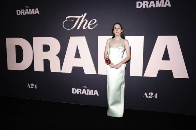 Alana Haim at arrivals for THE DRAMA Premiere, Regal Union Square, New York, NY, April 02, 2026. Photo By: Kristin Callahan Everett Collection THE DRAMA Premiere PUBLICATIONXNOTxINxCANxCHNxFRAxITAxJPNxNORxPOLxRUSxESPxUKxUSA