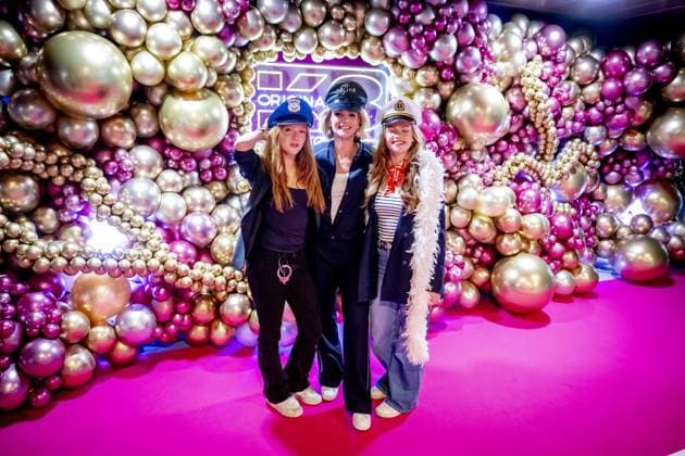 ROTTERDAM - Tooske Ragas with her children on the Pink Carpet at the concert of the original K3 lineup (Karen, Kristel, and Kathleen) in Rotterdam Ahoy ROBIN UTRECHT ANP netherlands out - belgium out  Copyright: xx x554953999x originalFilename: 554953999.jpg