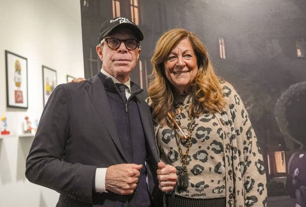 Artist Michael Fredo’s The Moonlighters hosted by Tommy Hilfiger and Andy Hilfiger in New York NEW YORK CITY, UNITED STATES - APRIL 02: Fern Mallis (R), a prominent American fashion executive Carmen D Alessio (not seen), one of the founders of Studio 54, attend the opening of Michael Fredo’s (not seen) The Moonlighters hosted by fashion designer Tommy Hilfiger (L) and Andy Hilfiger at One Art Space Tribeca, on April 2, 2026, New York City, U.S. The showcase features the presentation of the Smile Collection, inspired by curator MaryAnn Giella McCulloh’s first encounter with Michael Fredo’s whimsical, magical clay sculptures which brought an immediate smile, inspiring the collection’s name. Selcuk Acar Anadolu New York United States. Copyright: x2026xAnadoluxSelcukxAcarx
