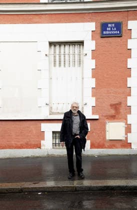 Portrait of Jacques Tardi in his neighbourhood, following in the footsteps of Nestor Burma in Menilmontant. 10 10 2024 Olivier Dion LH opale.photo RECORD DATE NOT STATED *** Portrait of Jacques Tardi in his neighbourhood, following in the footsteps of Nestor Burma in Menilmontant 10 10 2024 Olivier Dion LH opale photo RECORD DATE NOT STATED  Copyright: x OlivierxDion LH opale.photox
