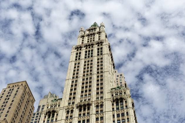 New York City USA 20. Juni 2018: Das Woolworth Building im Financial District von Lower Manhattan in New York City New York City USA - JUN 20 2018: The Woolworth Building in the Financial District of Lower Manhattan in New York City Copyright: imageBROKER EdixChen ibxiqx17098975.jpg