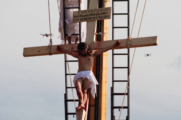 183rd Reenactment of the Passion of Christ in Iztapalapa A person representing Jesus Christ taking part during the 183rd Reenactment of the Passion of Christ for Holy Week celebrations. The Reenactment of the Passion of Christ in Iztapalapa is the most emblematic in Mexico with 183 years of history. on April 3, 2026 in Mexico City, Mexico. (Photo by Carlos Santiago Eyepix Group) Copyright: xCarlosxSantiagox xEyepixxGroupx CS_03042026_179963