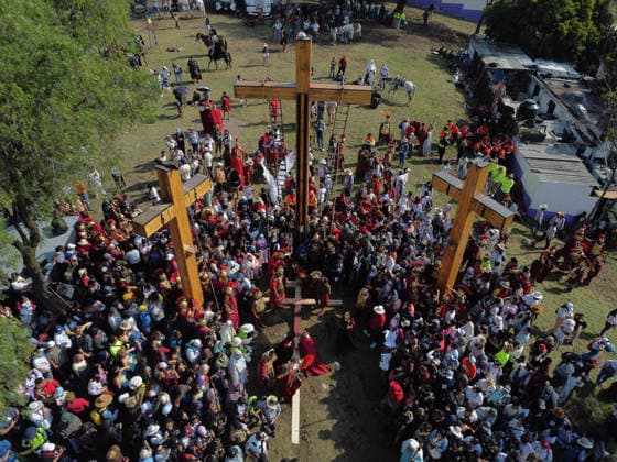 Aerial view of the 183rd Reenactment of the Passion of Christ for Holy Week celebrations. The Reenactment of the Passion of Christ in Iztapalapa is the most emblematic in Mexico with 183 years of history. on April 3, 2026 in Mexico City, Mexico. Mexico City Mexico - ZUMAe321 20260403_zia_e321_081 Copyright: xCarlosxSantiagox