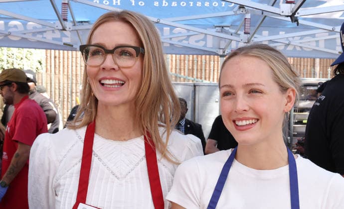 Los Angeles CA April 03: Jennie Garth, Lola Garth, at Los Angeles Mission & Hope The Mission Host Special Easter Outreach On Skid Row at the Los Angeles Mission On Skid Rowe in Los Angeles on March 3, 2026- Credit: AdMedia April 03, 2026.Copyright AdMedia Los Angeles USA - ZUMAa123 20260403_zaa_a123_148 Copyright: xADx