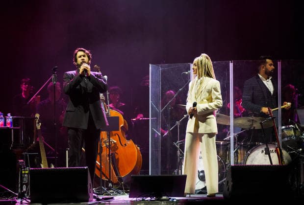 Josh Groban, Monroe Monroe Vata Rigby Concert Josh Groban Gems World Tour 2026 at the Grand Rex in Paris, France, on April 3, 2026 Anne Sophie Guebey Bestimage Concert Josh Groban Gems World Tour 2026 at the Grand Rex in Paris, France, on April 3, 2026 Paris France  Copyright: xAnne-SophiexGuebeyx xBestimagexAnne-SophiexGuebeyx xBestimagex