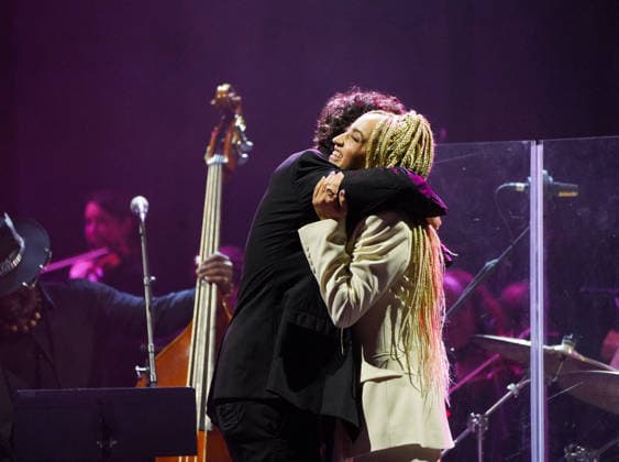Josh Groban, Monroe Monroe Vata Rigby Concert Josh Groban Gems World Tour 2026 at the Grand Rex in Paris, France, on April 3, 2026 Anne Sophie Guebey Bestimage Concert Josh Groban Gems World Tour 2026 at the Grand Rex in Paris, France, on April 3, 2026 Paris France  Copyright: xAnne-SophiexGuebeyx xBestimagexAnne-SophiexGuebeyx xBestimagex