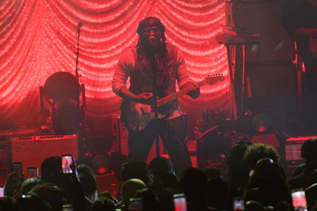 Leon Thomas Performs at Eventim Apollo, London, UK American singer-songwriter Leon Thomas (born Leon George Thomas III) performs at The Eventim Apollo, London, England, UK on Friday 3 April 2026 as part of his Mutts Don t Heel Tour 2026., Credit:Justin Ng Avalon UK, England, London, Eventim Apollo  Copyright: xJustinxNgx xAvalonx 1088495584