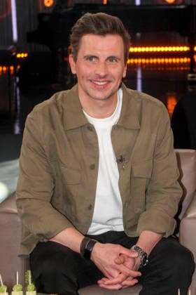 ABB TALKSHOW Julian Sengelmann German actor, musician and theologian as guest on the NDR Talkshow , from the NDR 3 Studio on Friday 03 04 2026 in Hamburg Hamburg Germany