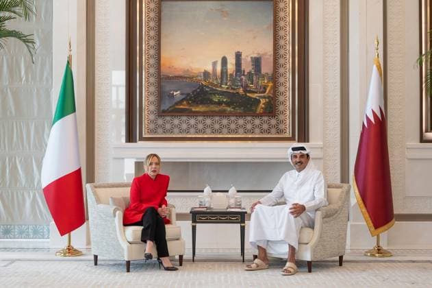 The Emir of Qatar, Tamim bin Hamad Al Thani, received Giorgia Meloni, Prime Minister of Italy, at Lusail Palace to discuss regional The Emir of Qatar, Tamim bin Hamad Al Thani, received Giorgia Meloni, Prime Minister of Italy, at Lusail Palace to discuss regional and international developments during an official meeting reflecting the bilateral relations between the two countries. Doha, Qatar, April 4, 2026. Photo by Emiri Diwan Office apaimages Doha Doha Qatar 040426_Qatar_QPO_00(3) Copyright: xapaimagesxEmirixDiwanxOfficex xapaimagesx