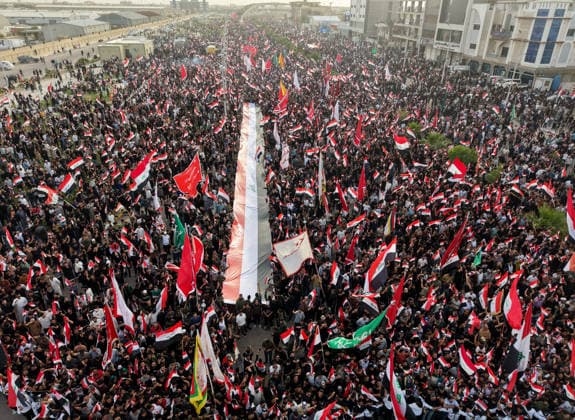 Thousands of Sadr supporters stage anti US-Israel protest in Iraq BASRA, IRAQ - APRIL 4: Supporters of Shia cleric Muqtada al-Sadr take to the streets, as they chant anti-US and anti-Israel slogans while waving Iraqi flags during a protest, on April 4, 2026, in Basra, Iraq. Haidar Mohammed Ali Anadolu Basra Iraq. Editorial use only. Please get in touch for any other usage.  Copyright: x2026xAnadoluxHaidarxMohammedxAlix
