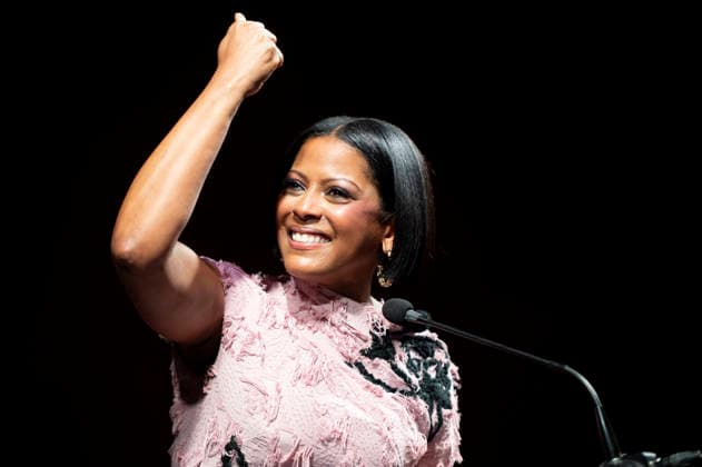 April 4, 2026, Philadelphia, Pennsylvania, United States: TAMRON HALL, American broadcast journalist, television talk show host and author, speaking at the WDAS-FM tenth annual Women Of Excellence Legend award at the luncheon held at the Philadelphia Sheraton Philadelphia United States - ZUMArf1_ 20260404_zaf_rf1_008 Copyright: xRickyxFitchettx