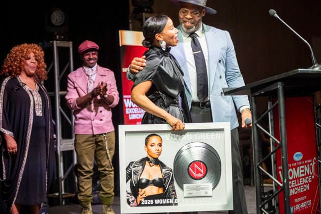 April 4, 2026, Philadelphia, Pennsylvania, United States: R&B singer, songwriter, VIVIAN GREEN, receives the Trailblazing award presented to her by ERIC ROBERSON, as radio host PATTY JACKSON, and rapper KWAME, look on during the WDAS-FM tenth annual Women Of Excellence awards luncheon at the Philadelphia Sheraton Philadelphia United States - ZUMArf1_ 20260404_zaf_rf1_042 Copyright: xRickyxFitchettx