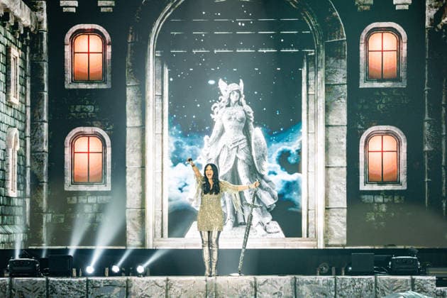 Laura Pausini performs at the Movistar Arena The singer Laura Pausini during her concert at the Movistar Arena, on April 6, 2026, in Madrid Spain Laura Pausini returns to the stage with her international tour Yo Canto World Tour 2026 2027 , The Italian artist returns to the stage two years after her last tour and after the release of Yo canto 2 and I Canto 2, her cover albums in which she pays tribute to the great stars of Spanish and Italian music that have inspired her throughout her life 06 APRIL 2026 Madrid Madrid Espana  Copyright: xRicardoxRubiox 7418955