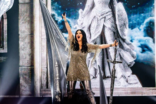 Laura Pausini performs at the Movistar Arena The singer Laura Pausini during her concert at the Movistar Arena, on April 6, 2026, in Madrid Spain Laura Pausini returns to the stage with her international tour Yo Canto World Tour 2026 2027 , The Italian artist returns to the stage two years after her last tour and after the release of Yo canto 2 and I Canto 2, her cover albums in which she pays tribute to the great stars of Spanish and Italian music that have inspired her throughout her life 06 APRIL 2026 Madrid Madrid Espana  Copyright: xRicardoxRubiox 7418962