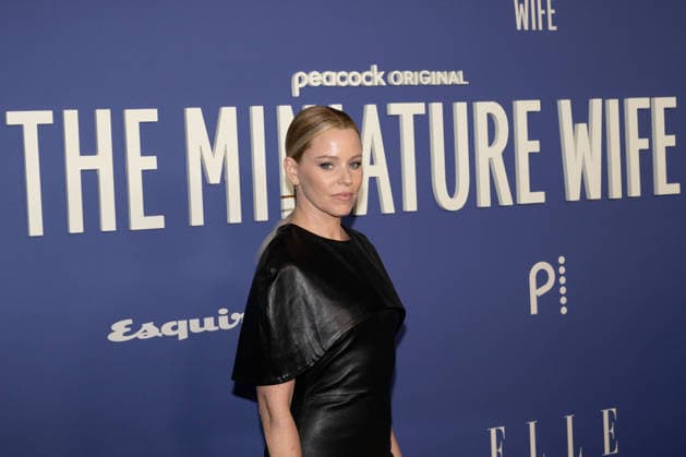 April 6, 2026, Hollywood, California, USA: American actress and filmmaker ELIZABETH BANKS, 52, attends PeacockÃ¢â‚¬â ¢s Ã¢â‚¬oeThe Miniature WifeÃ¢â‚¬Â red carpet Premiere. Hollywood USA  - ZUMAb173 20260406_aap_b173_011 Copyright: xBillyxBennightx