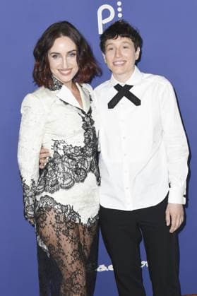 Zoe Lister-Jones, Sammi Cohen at arrivals for THE MINIATURE WIFE Series Premiere on Peacock, Directors Guild of America DGA Theater Complex, Los Angeles, CA, April 06, 2026. Photo By: Elizabeth Goodenough Everett Collection THE MINIATURE WIFE Series Premiere on Peacock PUBLICATIONXNOTxINxCANxCHNxFRAxITAxJPNxNORxPOLxRUSxESPxUKxUSA