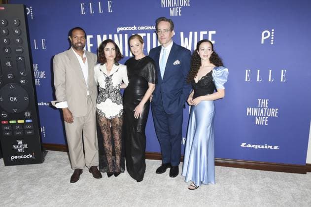 Zoe Lister-Jones, Sofia Rosinsky, Matthew Macfadyen, Elizabeth Banks, O-T Fagbenle at arrivals for THE MINIATURE WIFE Series Premiere on Peacock, Directors Guild of America DGA Theater Complex, Los Angeles, CA, April 06, 2026. Photo By: Elizabeth Goodenough Everett Collection THE MINIATURE WIFE Series Premiere on Peacock PUBLICATIONXNOTxINxCANxCHNxFRAxITAxJPNxNORxPOLxRUSxESPxUKxUSA