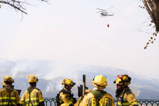 The valley of Cabuérniga concentrates five of the ten forest fires that remain active in Cantabria Firefighters working on extinguishing active fires in the valley of Cabuérniga, on March 7, 2026, in Cabuérniga, Cantabria Spain Cantabria maintains this Tuesday ten active forest fires, of which five are located in the valley of Cabuérniga, In the last 24 hours have been declared a score of fires that raise to 225 the number of fires recorded in March The remaining outbreaks are located in Molledo, Anievas, Tudanca, Santa Maria de Cayon and Ramales de la Victoria 07 APRIL 2026 CabuÃ rniga Cantabria CabuÃ rniga Cantabria Spain  Copyright: xJuanmaxSerranox 7420007