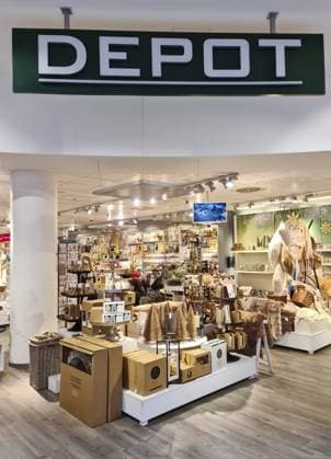 Kiel, Deutschland 16. Oktober 2022: Eingang eines Ladens der Firma Depot in einem Einkaufszentrum Kiel, Germany - 16. October 2022: Entrance of a shop of the company named Depot in a shopping mall Copyright: imageBROKER MichaelxPiepgras ibliqx17175412.jpg
