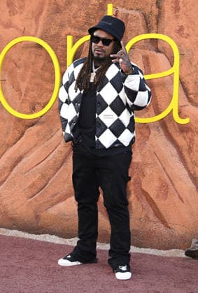 ˜Euphoria™ S3 Los Angeles Premiere Marshawn Lynch arriving to the season 3 Euphoria Los Angeles premiere held at the TCL Chinese Theatre on April 07, 2026 in Hollywood, CA. Hollywood TCL Chinese Theatre California USA Copyright: xLisaxOConnorx xAFF-USA.comx