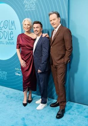 April 7, 2026, Bronx, New York, USA: Jane Kaczmarek, Frankie Muniz and Bryan Cranston attend Hulu s Malcolm in the Middle Life s Still Unfair miniseries premiere at DGA Theater in New York, NY on April 7, 2026. Bronx USA  - ZUMAr339 20260407_znp_r339_110 Copyright: xLevxRadinx