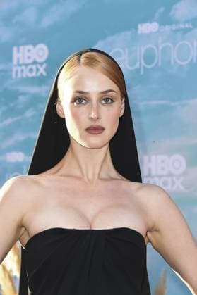 Anna Van Patten at arrivals for EUPHORIA Third Season Premiere, TCL Chinese Theatre, Los Angeles, CA, April 07, 2026. Photo By: Elizabeth Goodenough Everett Collection EUPHORIA Third Season Premiere PUBLICATIONXNOTxINxCANxCHNxFRAxITAxJPNxNORxPOLxRUSxESPxUKxUSA