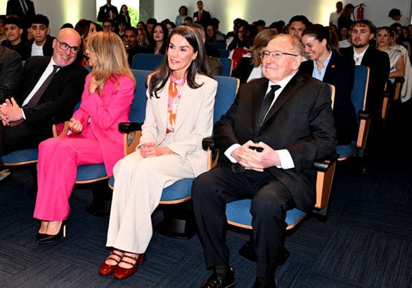 Queen Letizia presides over the ceremony for the 10th anniversary of the Young Talent and Young Talent Mobility Program The Minister of Labor, Yolanda Díaz, and Queen Letizia attend the ceremony for the 10th anniversary of the Young Talent and Young Talent Mobility Program at the Spanish Chamber of Commerce, on April 8, 2026, in Madrid Spain CAMARA DE COMERCIO TALENTO JOVEN REINA LETIZIA 08 APRIL 2026 José Madrid Madrid Madrid Espana  Copyright: xJosÃ xOlivax 7422467