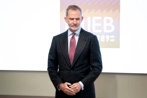 The King presides over the inauguration of the new university campus of the IEB King Felipe VI c during the inauguration of the new university campus of the Instituto de Estudios Bursátiles IEB , on April 8, 2026, in Madrid Spain Although the University Campus of the Instituto de Estudios Bursátiles IEB has been officially inaugurated today, it began its journey in 1989, as a Business School that launched the first Master in Stock Exchange and Financial Markets that was taught in Spain and in the Spanish-speaking world 08 APRIL 2026 A Pé Madrid Madrid Madrid Spain  Copyright: xA.xPÃ rezxMecax 7422743