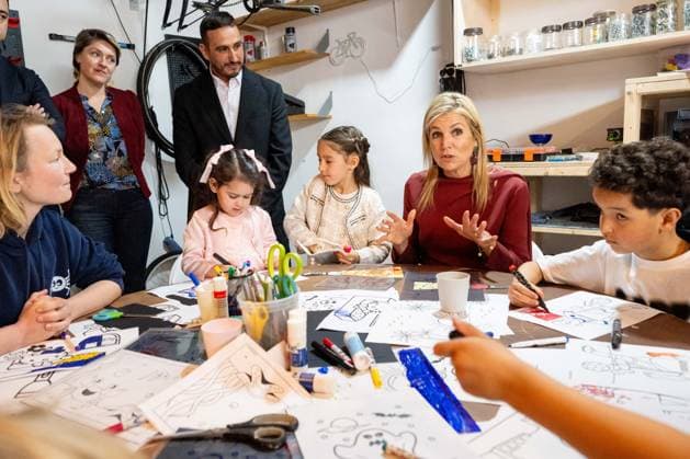 Queen Maxima visits the Amsterdam North community center. Amsterdam, the Netherlands. 08 Apr 2026 Queen Maxima visits De Bol community center. This community center receives support from the Oranjefonds, of which the queen is patroness of. Amsterdam The Netherlands  Copyright: xMischaxSchoemakerx