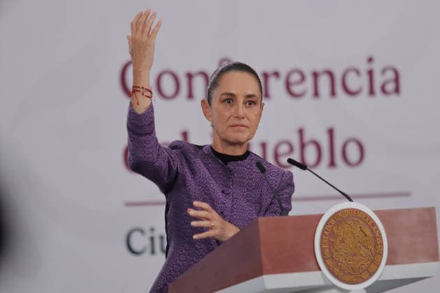 Mexico™s President Claudia Sheinbaum News Conference Mexico™s President Claudia Sheinbaum Pardo speaks about the plan to advance energy sovereignty and the decision to develop natural gas, during a news conference at the National palace. on April 8, 2026 in Mexico City, Mexico. (Photo by Carlos Santiago Eyepix Group) Copyright: xCarlosxSantiagox xEyepixxGroupx CS_08042026_180245