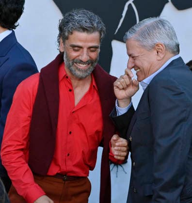 Cast member Oscar Isaac (L) and Netflix co-CEO Ted Sarandos attends Netflix s dark comedy TV series Beef at the Egyptian Theatre in the Hollywood section of Los Angeles on Wednesday, April 8, 2026. Storyline: Road rage ensues after a parking-lot incident, resulting in a bitter feud between the two antagonists. The vendetta between them and the lengths they ll go to in order to wreak revenge on each other spirals out of control, jeopardizing everything and everyone in their lives.  LAP2026040825 JIMxRUYMEN