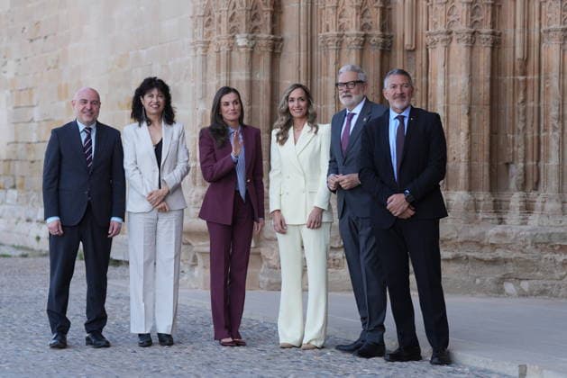 Queen Letizia meets with the Associació de Dones Empresàries Queen Letizia, accompanied by the president of the Association, Laia Rogel 3d , the Minister of Equality, Ana Redondo 2i , the delegate of the Government in Catalonia, Carlos Prieto i , the mayor of Lleida, Felix Larrosa 2d , and the Minister of Enterprise, Miquel Sàmper d , meets with the Associació de Dones Empresàries de Lleida, a 9 de abril de 2026, en Lleida, Catalunya Espana The meeting, held in the Seu Vella de Lleida and behind closed doors, is part of the acts of the 20th anniversary of the association and precedes the delivery of the XVI Premis Ap Lleida, which recognize the leadership and career of businesswomen and professionals in the territory 09 APRIL 2026 Lleida,  Copyright: xDavidxZorrakinox 7425255