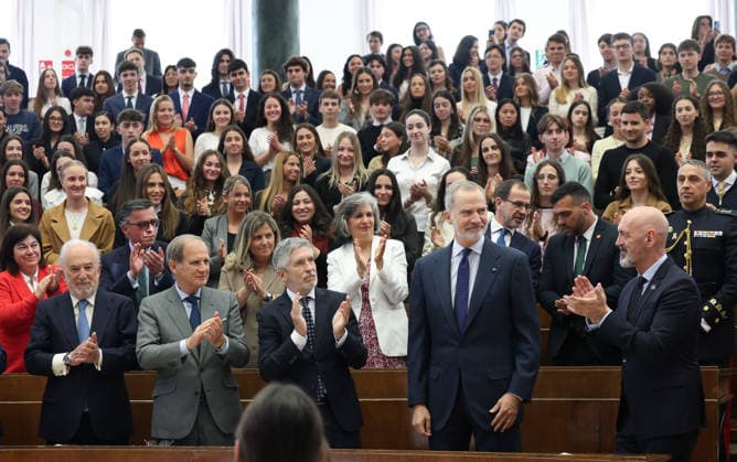 The King defends international law against the use of force before university students King Felipe VI 1 row, 2d , accompanied by the rector of the Complutense University of Madrid, Joaquín Goyache 1 row, d , and the Minister of the Interior, Fernando Grande Marlaska 1 row, 3d , presides over the commemoration of the 60th anniversary of the International Covenant on Civil and Political Rights and the International Covenant on Economic, Social and Cultural Rights, at the Faculty of Law of the Complutense University, on April 9, 2026, in Madrid, Spain, The two covenants were adopted by the United Nations General Assembly on December 16, 1966 and entered into force on January 3, 1976 Together with the Universal Declaration of Human Rights, the Copyright: xMartaxFernandezx 7425668