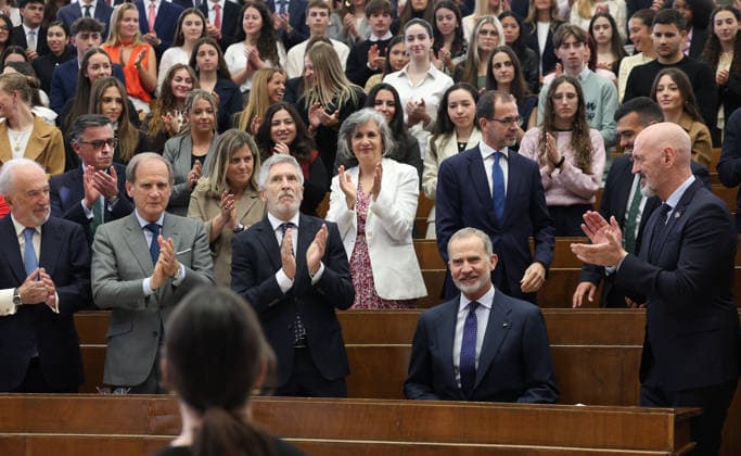 The King defends international law against the use of force before university students King Felipe VI 1 row, 2d , accompanied by the rector of the Complutense University of Madrid, Joaquín Goyache 1 row, d , and the Minister of the Interior, Fernando Grande Marlaska 1 row, 3d , presides over the commemoration of the 60th anniversary of the International Covenant on Civil and Political Rights and the International Covenant on Economic, Social and Cultural Rights, at the Faculty of Law of the Complutense University, on April 9, 2026, in Madrid, Spain, The two covenants were adopted by the United Nations General Assembly on December 16, 1966 and entered into force on January 3, 1976 Together with the Universal Declaration of Human Rights, the Copyright: xMartaxFernandezx 7425669