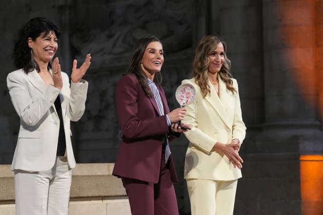Queen Letizia meets with the Associació de Dones Empresàries Queen Letizia c , accompanied by the president of the Association, Laia Rogel d , and the Minister of Equality, Ana Redondo i , meets with the Associació de Dones Empresàries de Lleida, on April 9, 2026, in Lleida, Catalonia Spain The meeting, held at the Seu Vella de Lleida and behind closed doors, is part of the events of the 20th anniversary of the association and precedes the presentation of the XVI Premis Ap Lleida, held in the Seu Vella de Lleida and behind closed doors, is part of the events of the 20th anniversary of the association and precedes the delivery of the XVI Premis Ap Lleida, which recognize the leadership and career of businesswomen and professionals in the te  Copyright: xDavidxZorrakinox 7425937