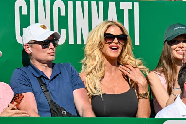 Victoria Silvstedtlors de la cinquième journée du Rolex Monte Carlo Masters au Monte Carlo Country Club de Monaco, le 9 avril 2026 Bruno Bebert Bestimage Victoria Silvstedt During the fifth day of the Rolex Monte Carlo Masters at the Monte Carlo Country Club in Monaco, on April 9, 2026 Monte Carlo Monaco  Copyright: xBrunoxBebertx xBestimagexBrunoxBebertx xBestimagex